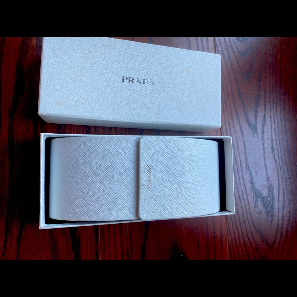 Prada glasses never worn